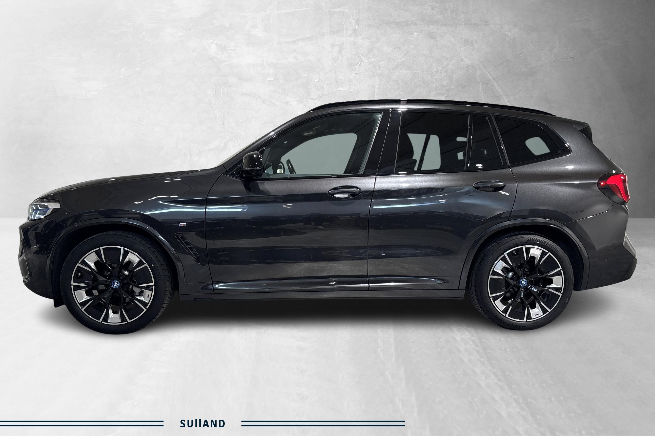 Thumnail bilde 1 av BMW iX3