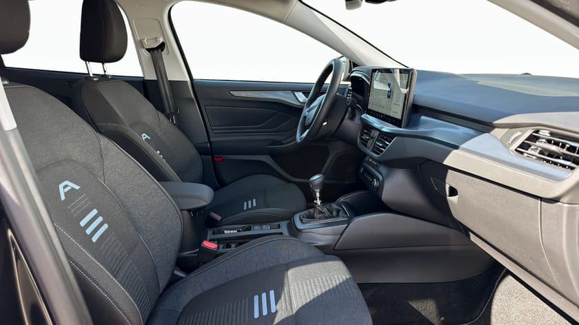 Bild 3 av Ford Focus Active 1.0 Ecoboost 125hk LÅGMILARE | Carplay | Rattvärme
