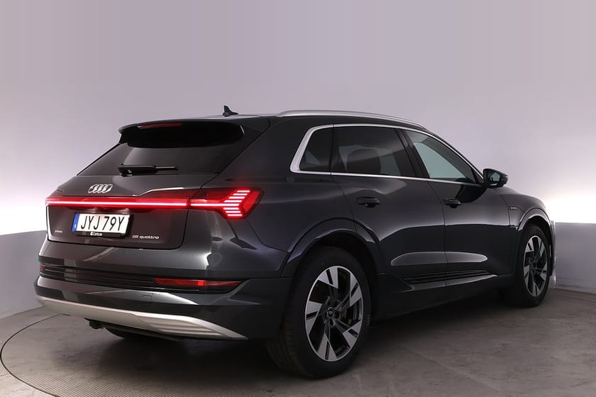 Bild 5 av Audi e-tron 55 quattro Drag Elstol Pano 360 HuD BLIS Navi