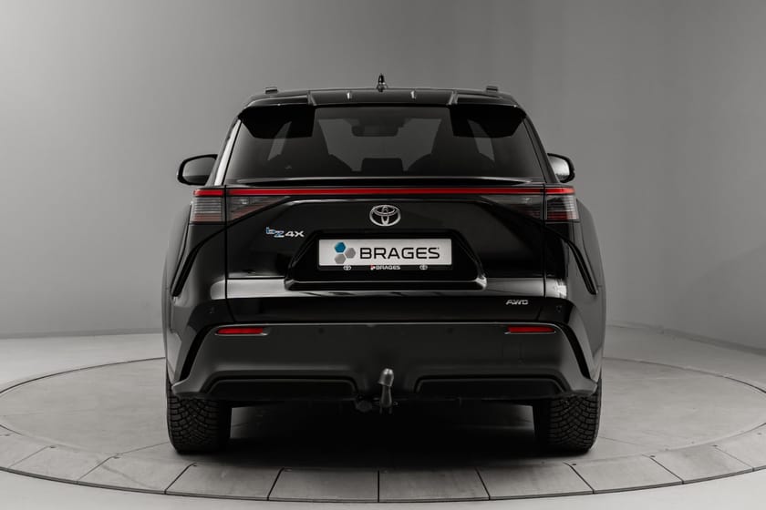 Bilde 3 av Toyota bZ4X AWD Active Tech