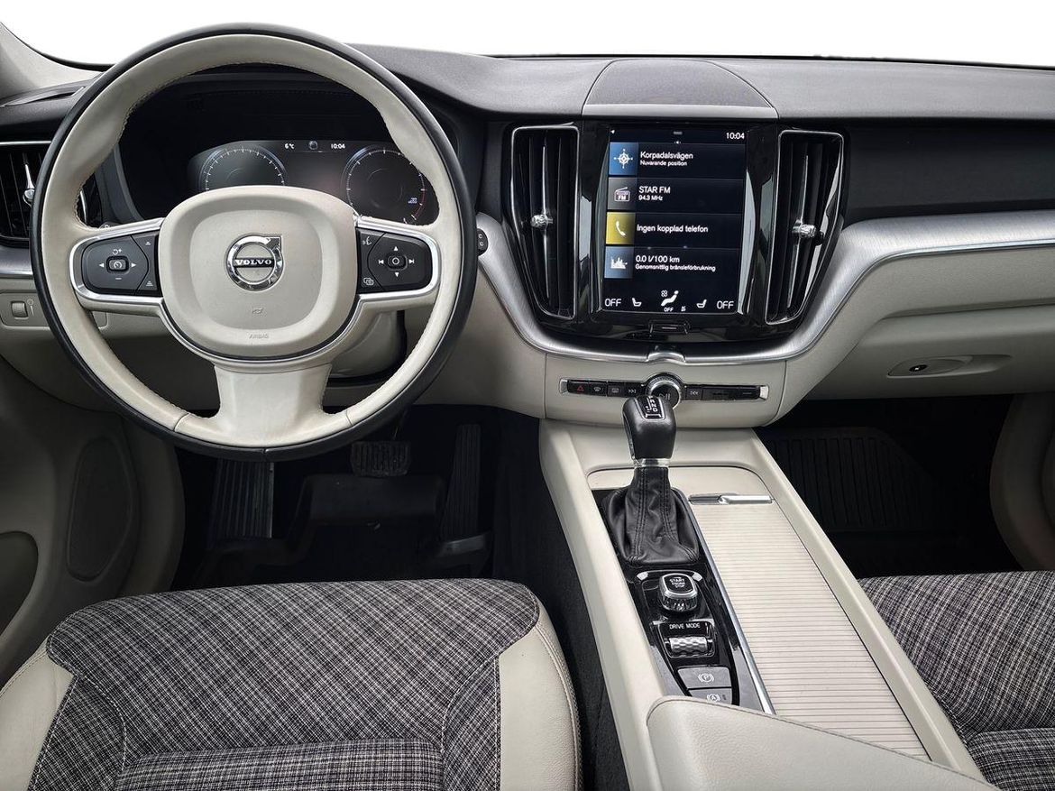 Volvo XC60 2018 - miniatyr 13