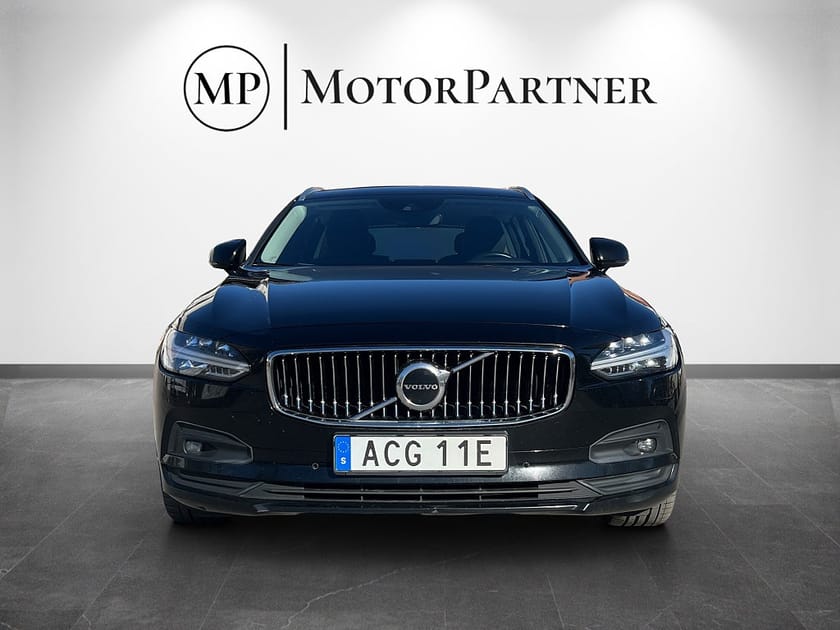 Bild 2 av Volvo V90 B4 Geartronic Momentum Kamera Värmare Drag Moms 197hk
