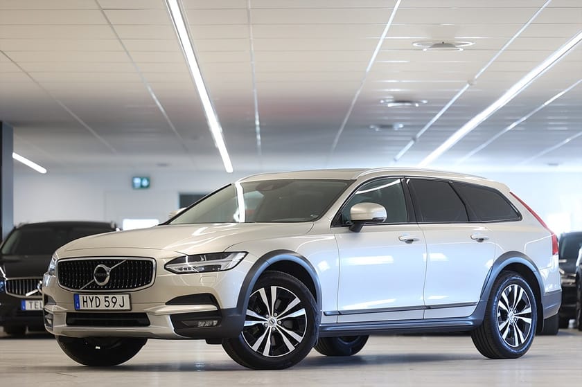 Bild 3 av Volvo V90 Cross Country D4 AWD 190hk Inscription Pro H/K Pano Drag