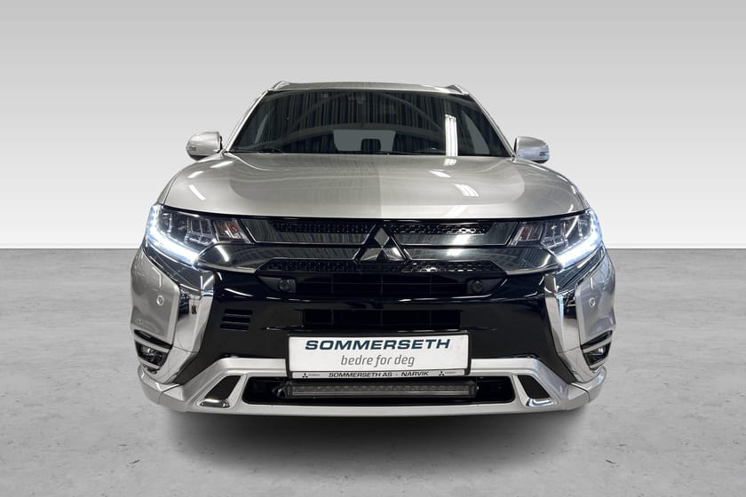 Bilde 4 av Mitsubishi Outlander PHEV S-AWD Intyle+/ Hengerfeste/ Ekstralys