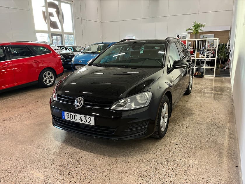 Bild 3 av Volkswagen Golf Sportscombi 1.2 TSI  Kamremsbytt SoV B-kam