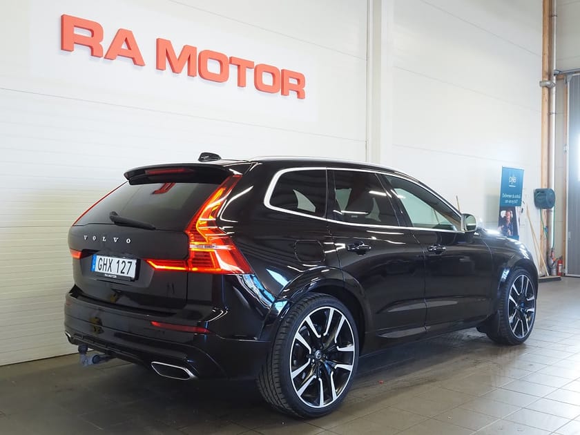 Bild 5 av Volvo XC60 T5 AWD 250hk R-Design |Luftfjädring|Pano|Drag|22"|