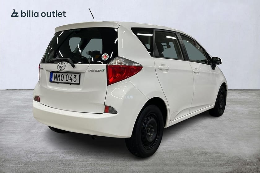 Bild 5 av Toyota Verso-S 1.33 Dual VVT-i Multidrive S 99hk Backkamera