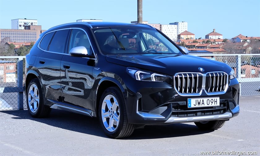 Bild 1 av BMW X1 xDrive30e Plug-In-Hybrid X-Line Pano S/V-hjul