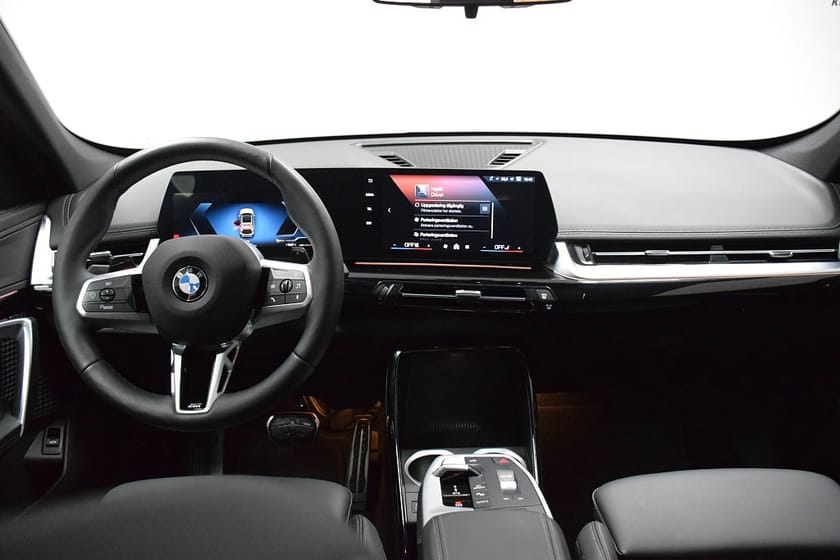 Bild 4 av BMW X1 sDrive18i sDrive18i/ M Sport/ Travel/ Dragkrok/ Panorama