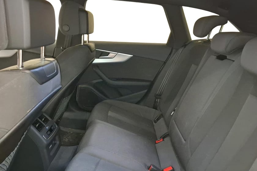 Bild 5 av Audi A4 allroad quattro 40 TDI S-tronic / Matrix / Svart Inner / Svar