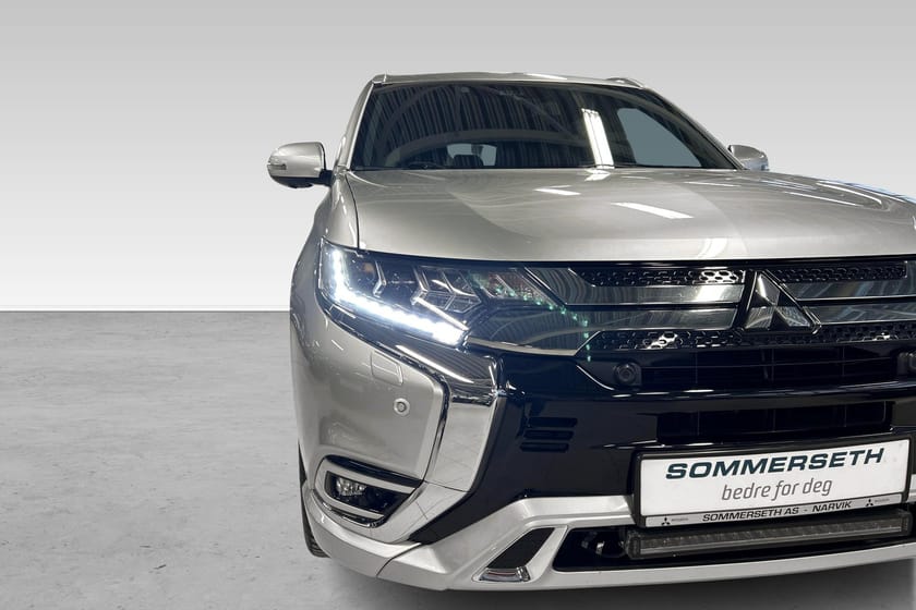 Bilde 3 av Mitsubishi Outlander PHEV S-AWD Intyle+/ Hengerfeste/ Ekstralys