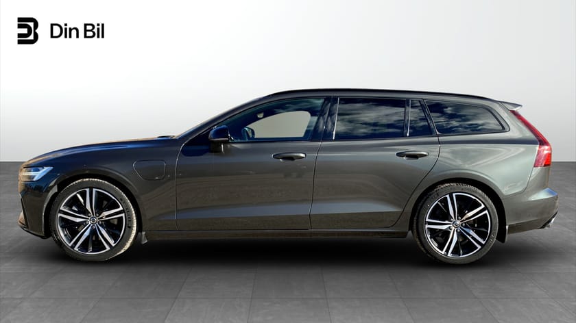 Bild 2 av Volvo V60 T8 R-DESIGN RECHARGE PANORAMA/BRÄNSLEVÄRMARE