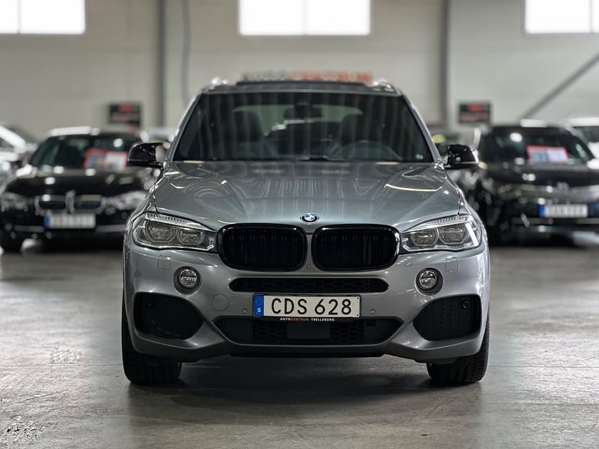 Bild 2 av BMW X5 xDrive30d M Sport 360º Pano Navi HuD 258hk
