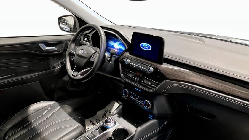 Bild 4 av Ford Kuga Plug-In Hybrid Vignale 2.5 FWD 225HK