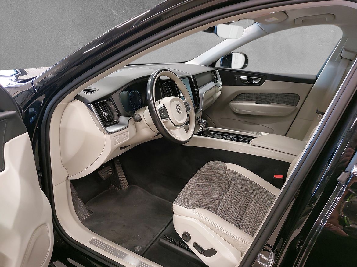 Volvo XC60 2018 - miniatyr 5