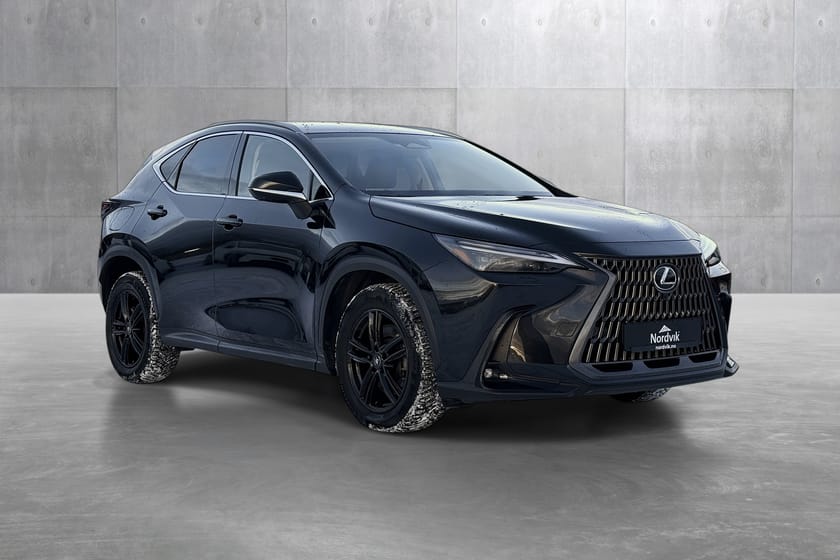 Bilde 3 av Lexus NX 450h+ Executive Tech / Firehjulstrekk / Skinn