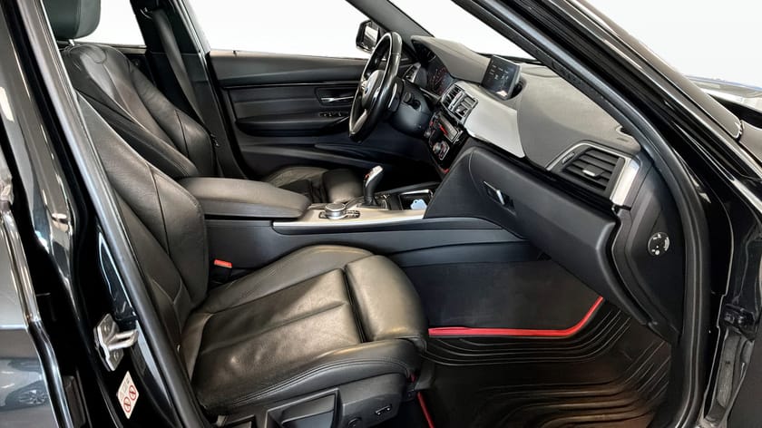 Bild 3 av BMW 340i xDrive Touring I M-SPORT 326HK H/K HUD PANO DRAG