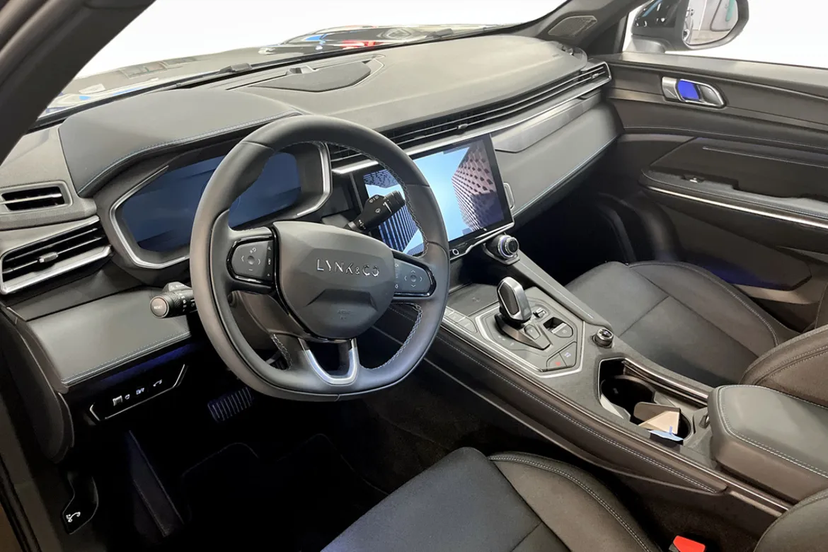 Lynk & Co 01 PHEV