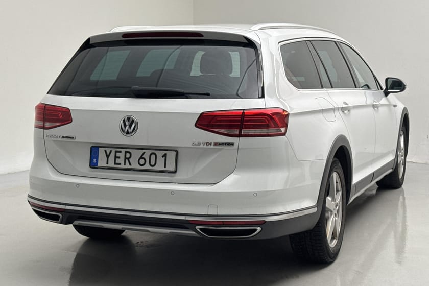 Bild 3 av Volkswagen Passat Alltrack TDI 4MOTION 190hk Läder CarPlay