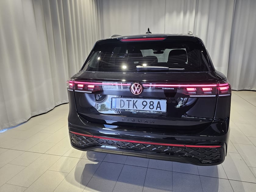 Bild 5 av Volkswagen Tiguan eHybrid R-Line E-Hybrid 272HK Black SWE Edition