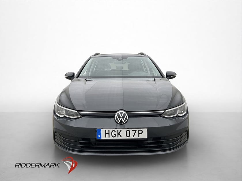 Bild 2 av Volkswagen Golf Sportscombi 1.5 eTSi 131hk Base Sensorer Cockpit CarPlay