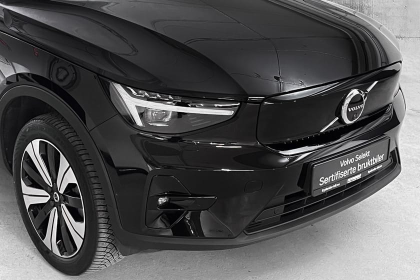 Bilde 2 av Volvo XC40 Recharge Twin motor Ultimate KROK|PANO|20"|360|H&K|TONEDE