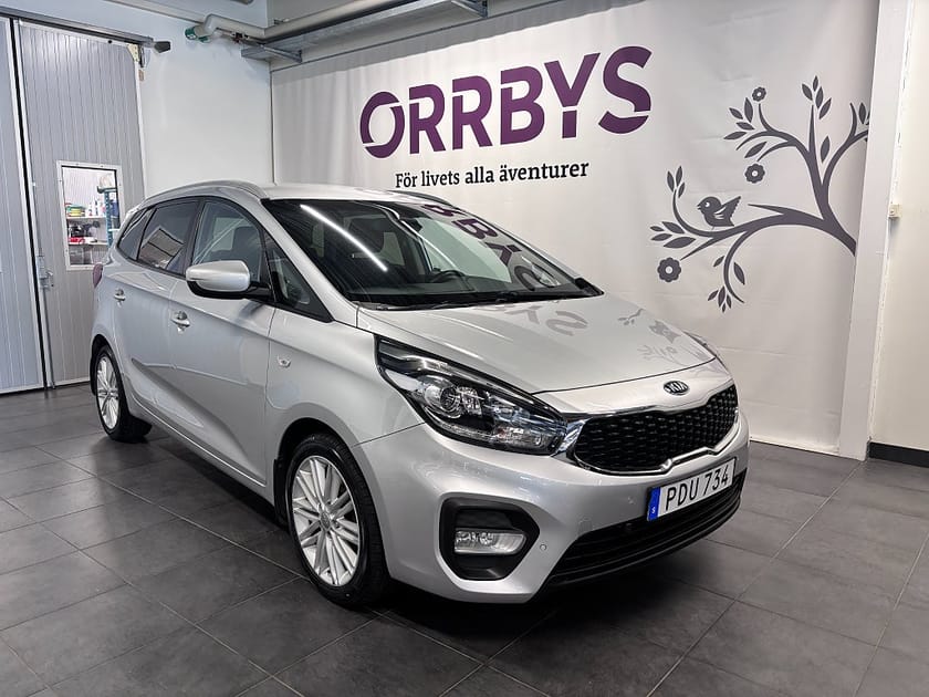 Bild 1 av Kia Carens 1.7 VGT GLS 115Hk 7-sits Gps Motorv Rattvärme V-hjul