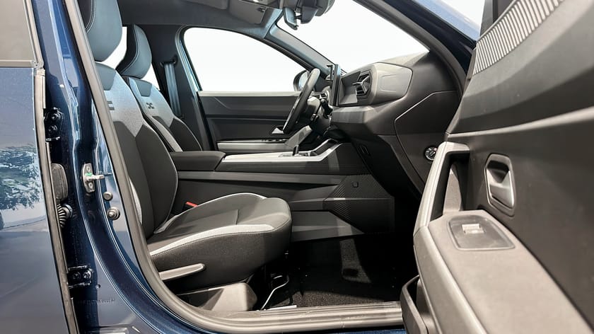 Bild 3 av Dacia Bigster Hybrid 155 JOURNEY *DEMOBIL*