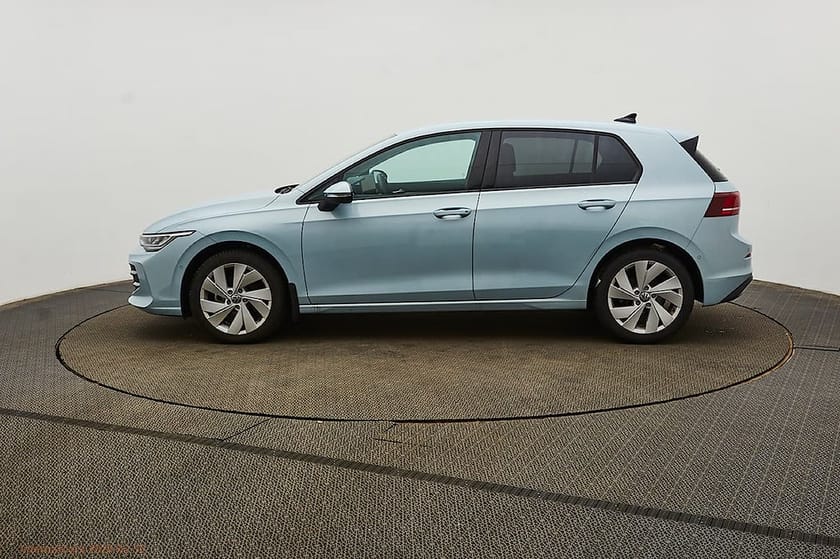 Bild 5 av Volkswagen Golf 1.5 eTSI 150 hk värmare med fjärr