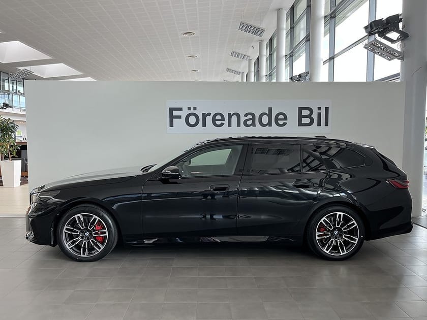 Bild 3 av BMW i5 xDrive40 Touring M Sport Pro Drag H/K 19" Panorama