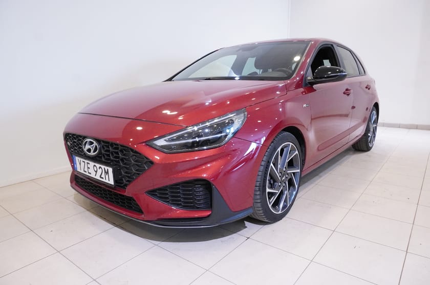 Bild 2 av Hyundai i30 1.5 T-GDi DCT MHEV N Line 160hk, Backkamera, Rattvärme, Stolsvärme