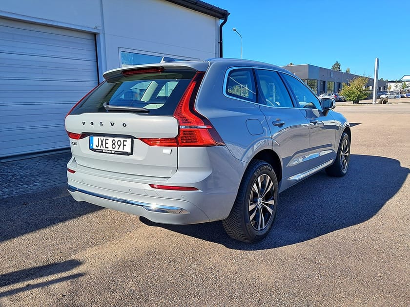 Bild 5 av Volvo XC60 T6 Recharge Core Edition plug in AWD 350HK 4x4 Panorama