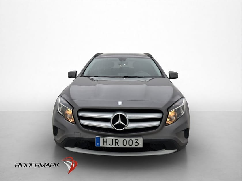 Bild 2 av Mercedes-Benz GLA 200 Style P-Sensorer Halvskinn Bluetooth