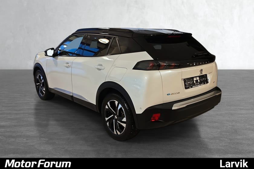 Bilde 3 av Peugeot e-2008 GT/ADAPTIV CRUISE/RYGGEKAMERA/NAVI