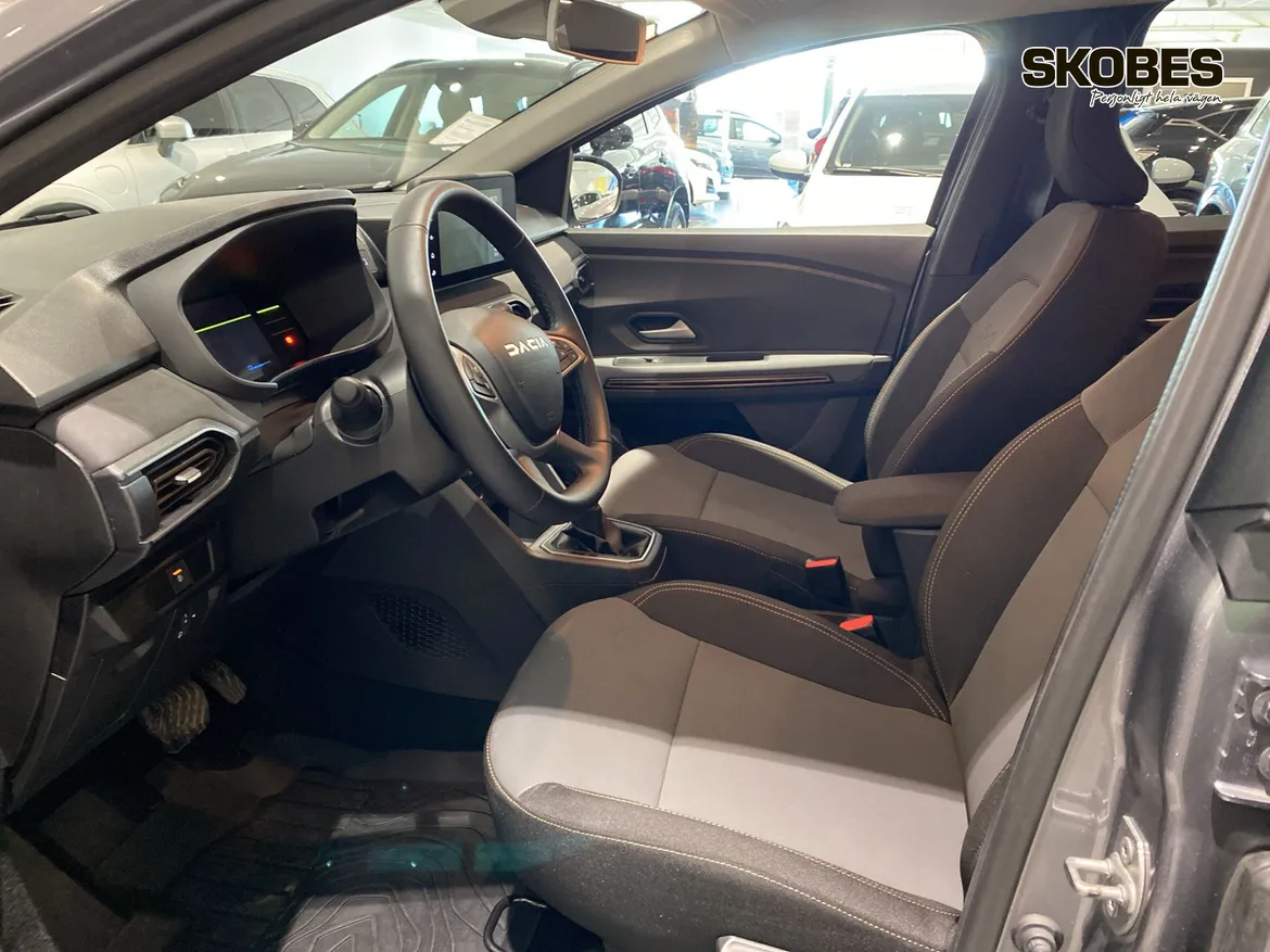 Dacia Jogger 7-sätes HYBRID 140