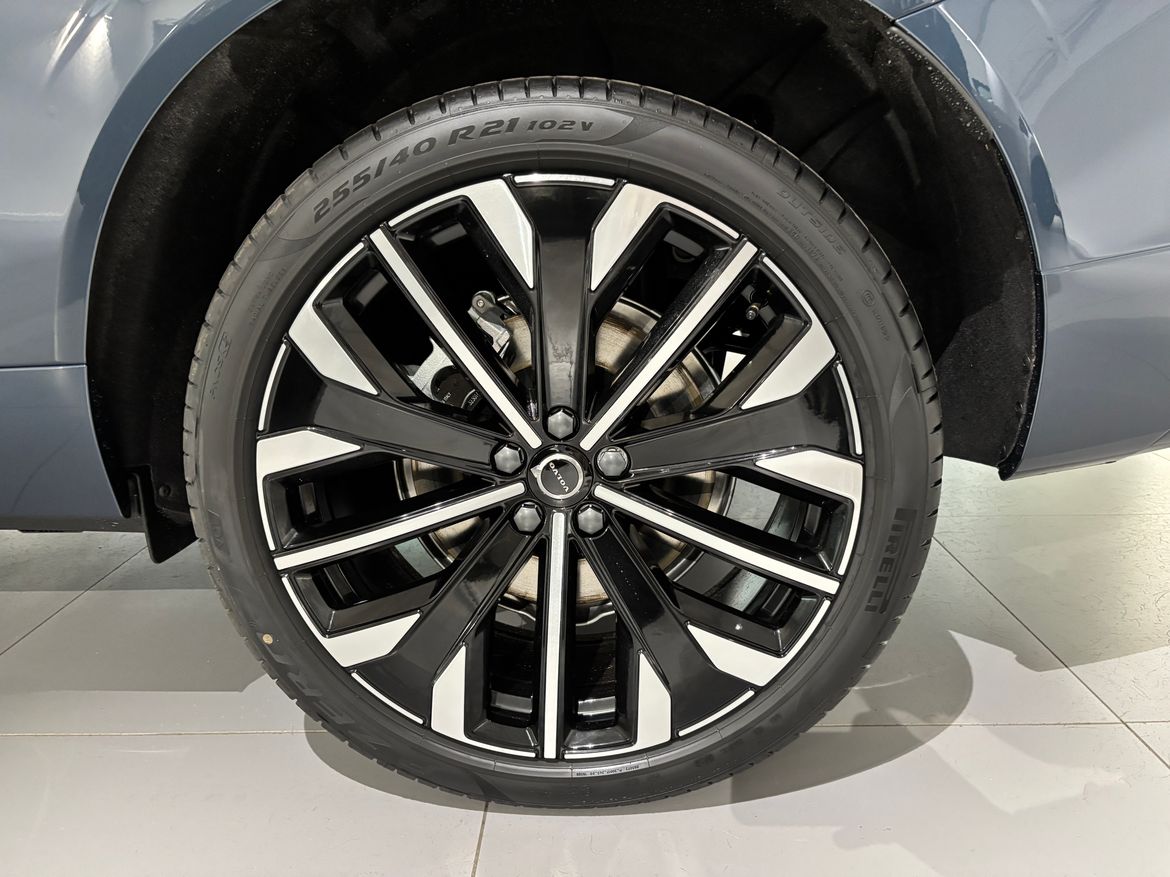 Bild 4 av 6 på bilen