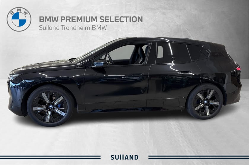 Bilde 2 av BMW iX xDrive40 IX40/Fully Charged/Serviceavtale/Panorama/Krok/ACC/HUD