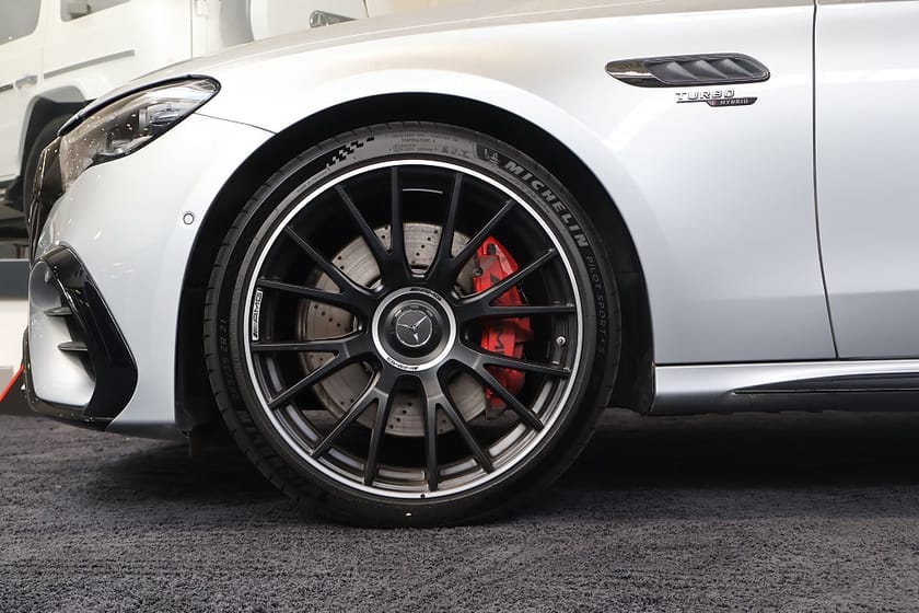 Bild 5 av Mercedes-Benz AMG E 53 HYBRID 4MATIC+ Premium Plus Night II Panorama HUD