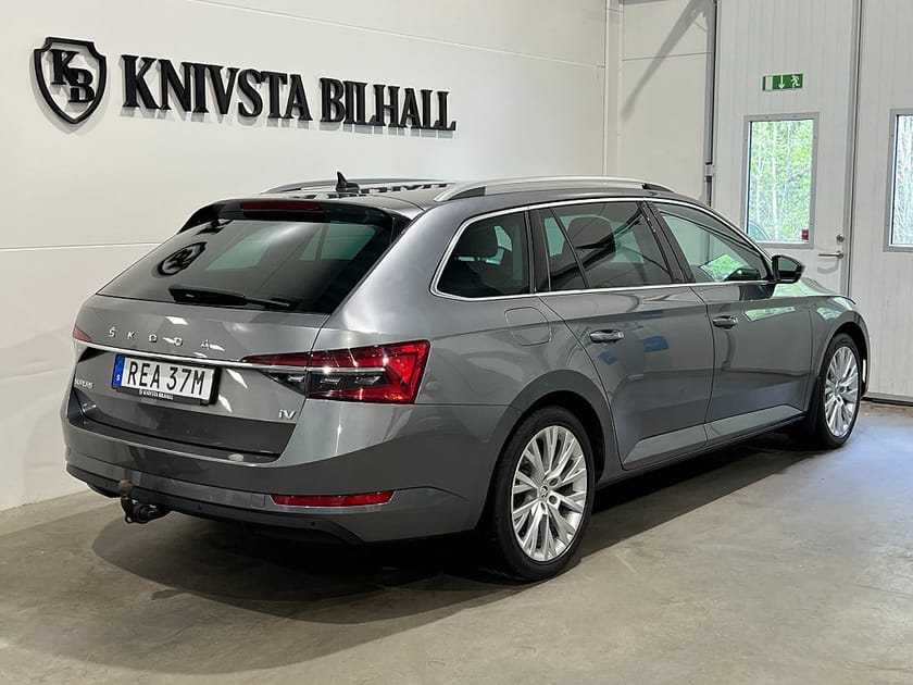 Bild 4 av Škoda Superb iV Kombi Skoda 1.4 TSI DSG Style Moms Värmare Drag 218hk