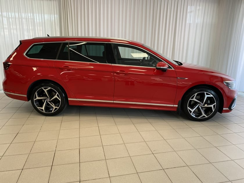 Bild 2 av Volkswagen Passat Sportscombi TDI 200 DSG 4M R-LINE