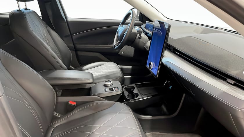 Bild 3 av Ford Mustang Mach-E Standard Range RWD SR 269H Teknikpaket PL från: 4695kr/mån