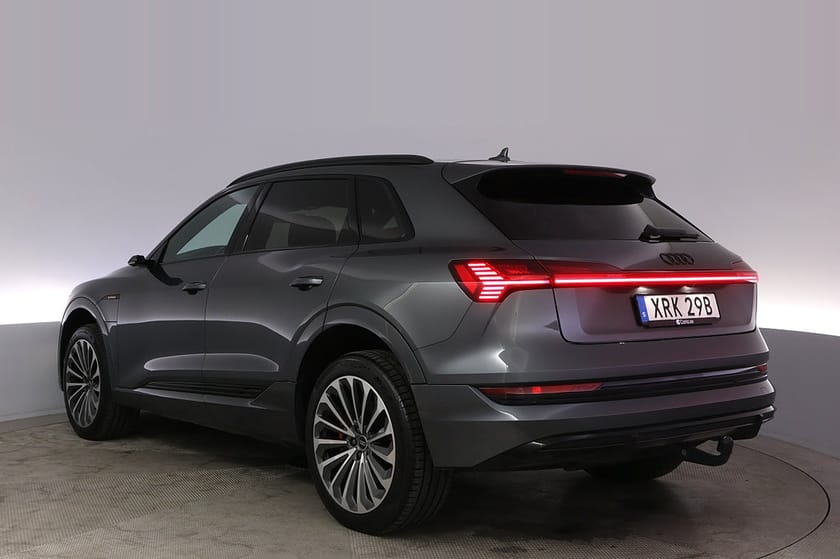 Bild 4 av Audi e-tron 55 quattro S-line Adv. Pano 360 Elstol B&O Drag