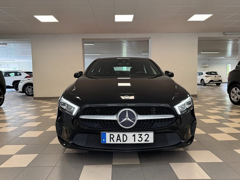 Bild 3 av Mercedes-Benz A 180 d 7G WideScreen Skinn Progressive Line Kamera Navi