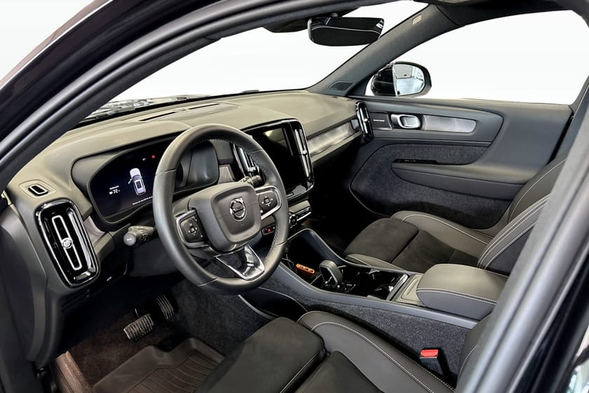 Bild 5 av Volvo EX40 Twin Motor Performance UltraBlackSE