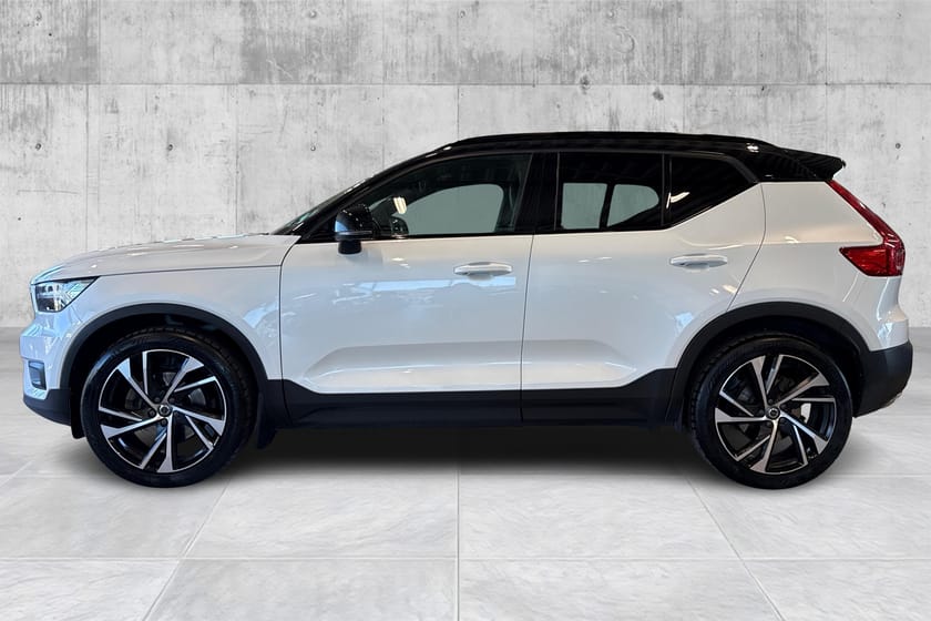 Bilde 2 av Volvo XC40 D3 AWD R-Design/Krok/ACC/360kam/Tek.pk PRO/VOC/20'''++
