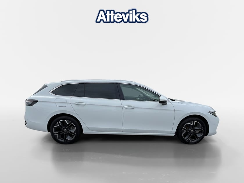 Bild 2 av Volkswagen Passat Variant eHybrid Elegance 1.5 TSI *360-kamera/Assistanspkt.