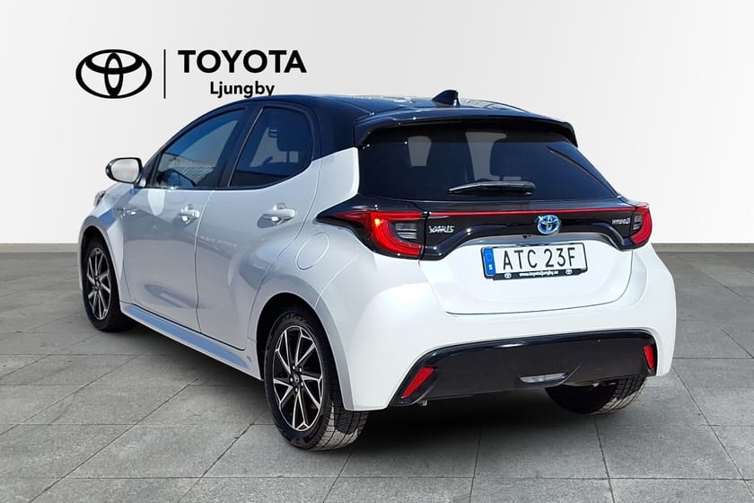 Bild 3 av Toyota Yaris Hybrid 1,5 5D STYLE BI-TONE
