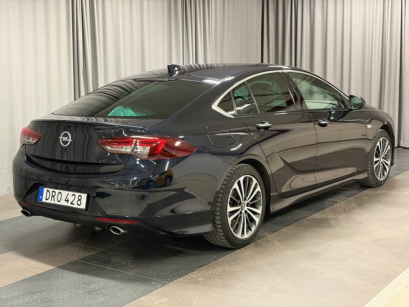 Bild 4 av Opel Insignia Grand Sport 2.0 CDTI 4x4 Business Drag Värmare Bose