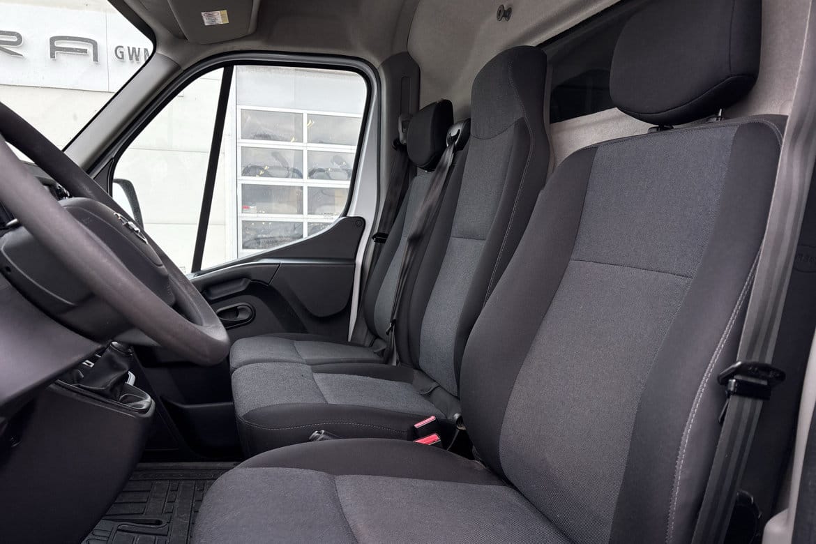 Nissan Interstar Skåpbil