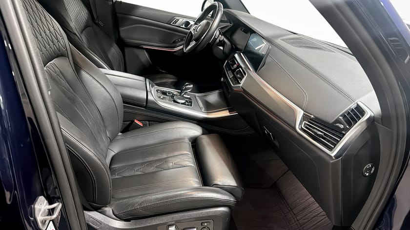 Bild 3 av BMW X5 xDrive30d M Sport / H&K / Laser licht / Pano / Komfortstol